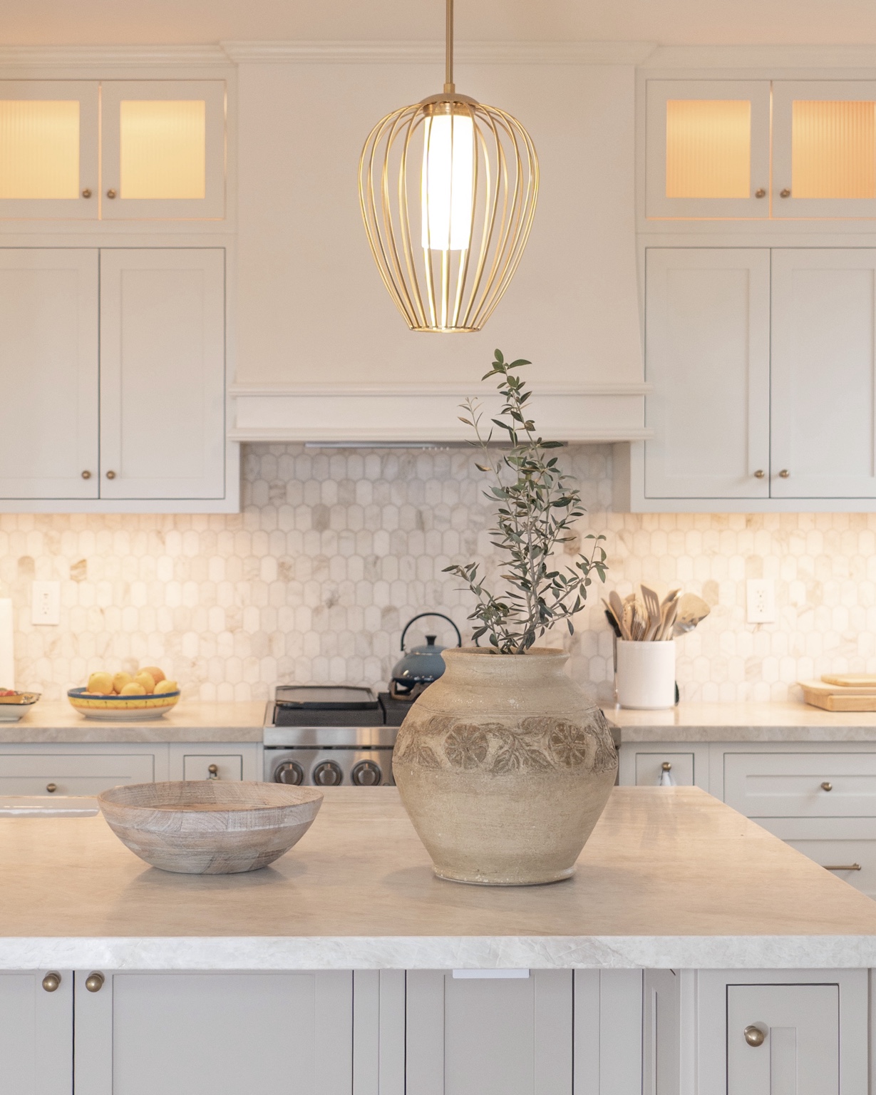 Island and pendant details